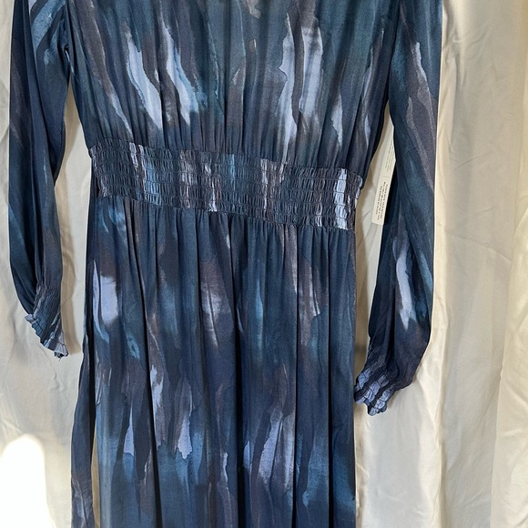Anthropologie Cloth & Stone Astor Tie-Dye
Midi Dress - Picture 10 of 12